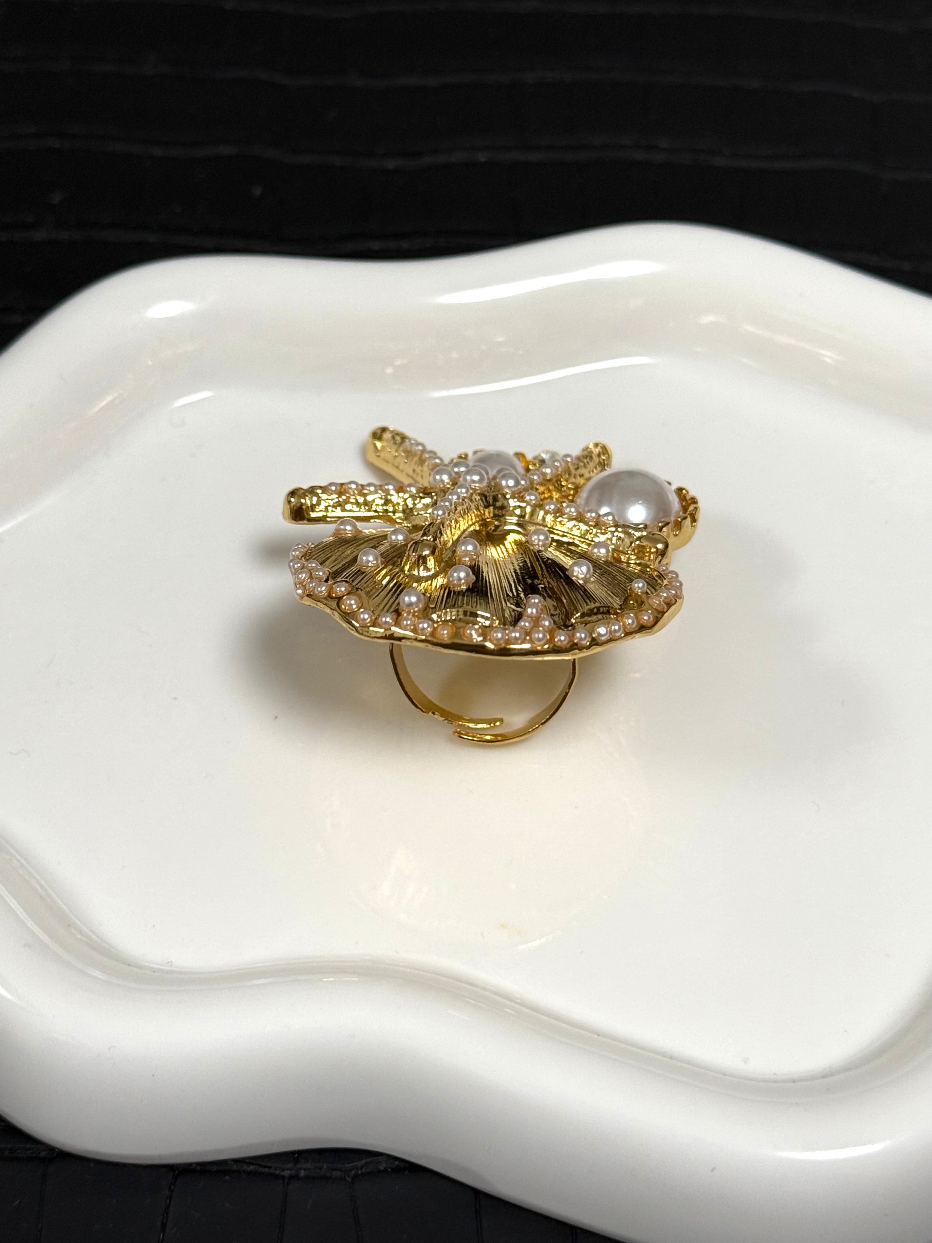 Gold Seashell Pearl Ring